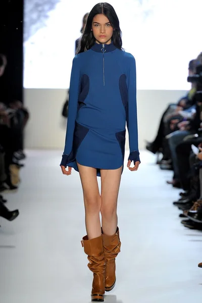 Look 25
